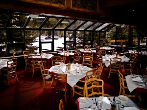 Taddeo's Italian Restaurant Dining Room